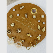 Load image into Gallery viewer, Dainty Earrings
