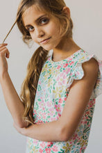 Load image into Gallery viewer, Daffodils S/S Ruffle Tee