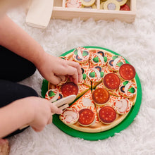 Load image into Gallery viewer, Melissa & Doug Wooden Pizza Set