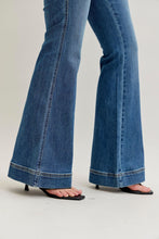 Load image into Gallery viewer, Judy Blue Paige - Tummy Control Flare