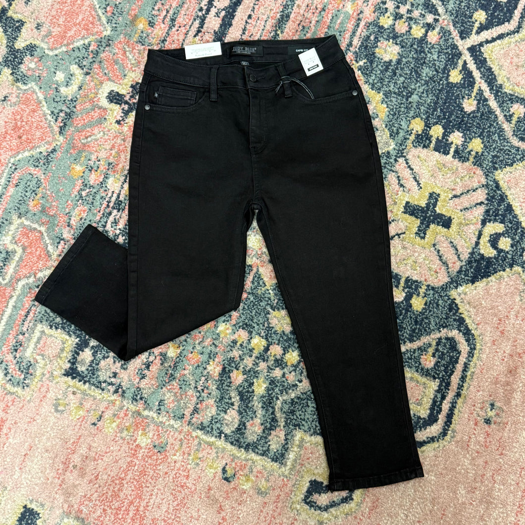 Judy Blue Black Crop