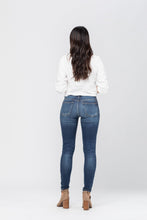 Load image into Gallery viewer, Middle-Middle Skinny Denim
